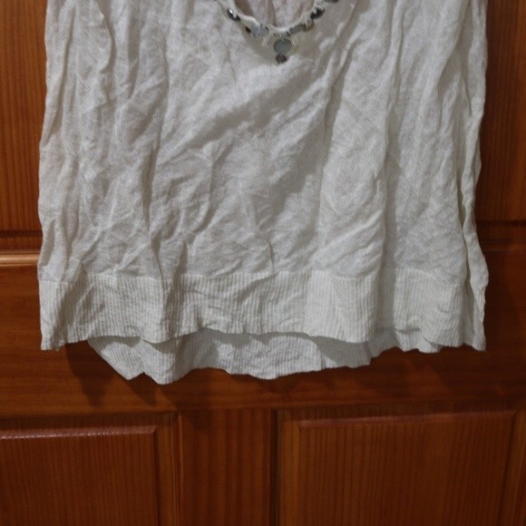Banana Republic Heritage Beaded Gauze Vneck Low Cut Top LG - Picture 4 of 15